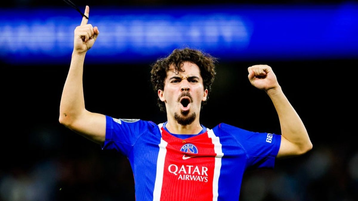 فيتينيا لاعب باريس سان جيرمان قبل مواجهة برشلونة في دوري أبطال أوروبا على ملعب بارك دي برانس