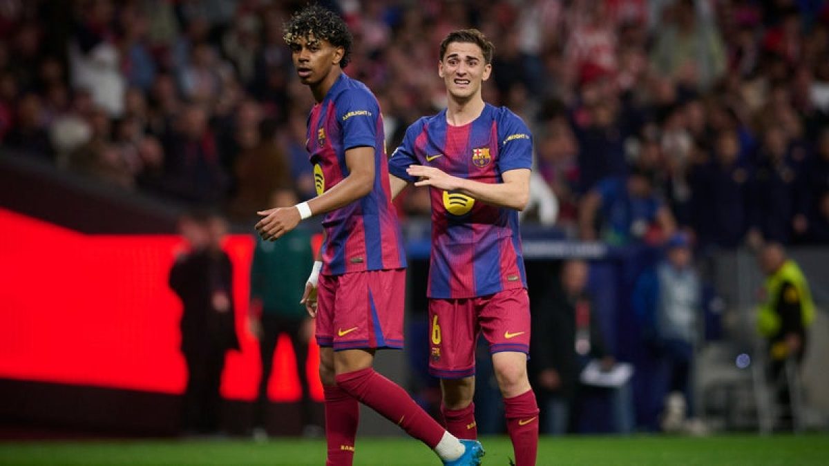 غافي لاعب برشلونة خلال مباراة قبل حديثه عن لامين يامال والكرة الذهبية